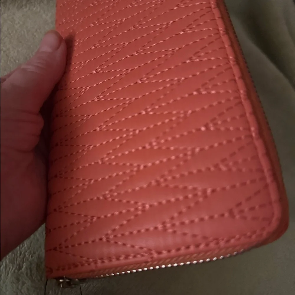 Badgley Mischka Coral Quilted Wallet - Picture 5 of 9